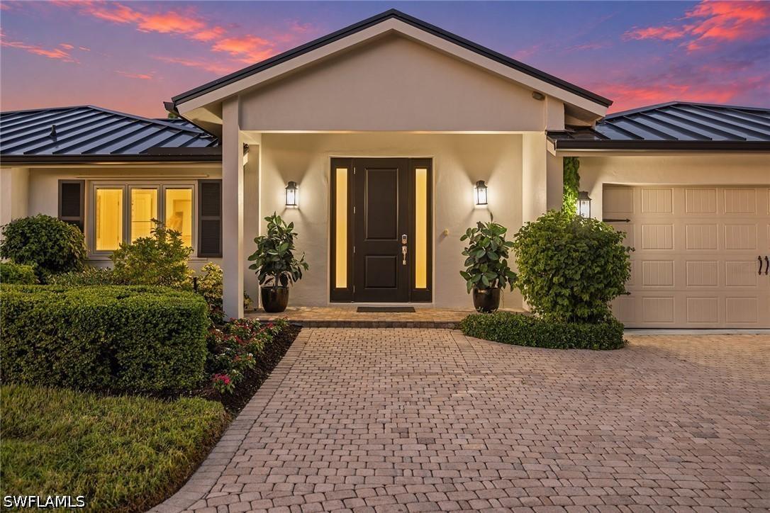 337 Mooring Line Dr., Naples, FL 34102