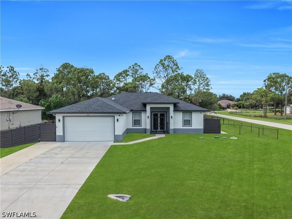 6131 Laurelwood Dr., Fort Myers, FL 33905