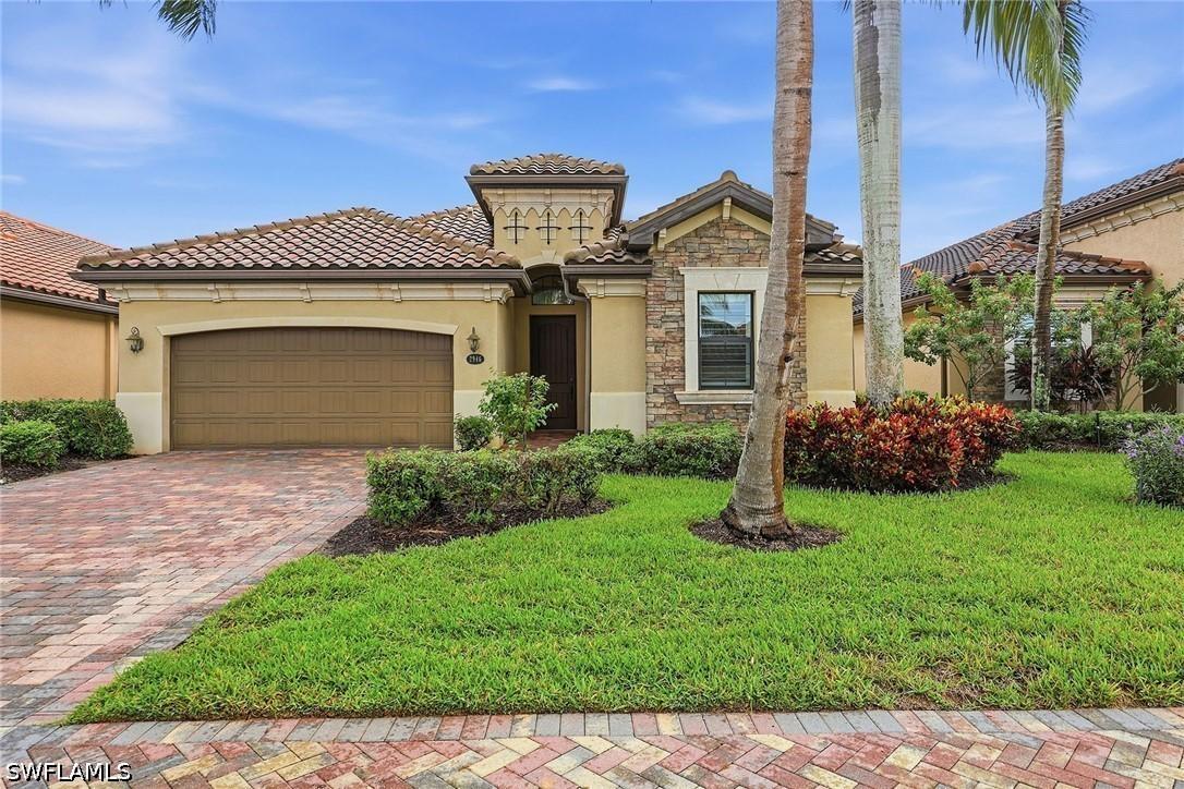 2946 Aviamar Cir., Naples, FL 34114