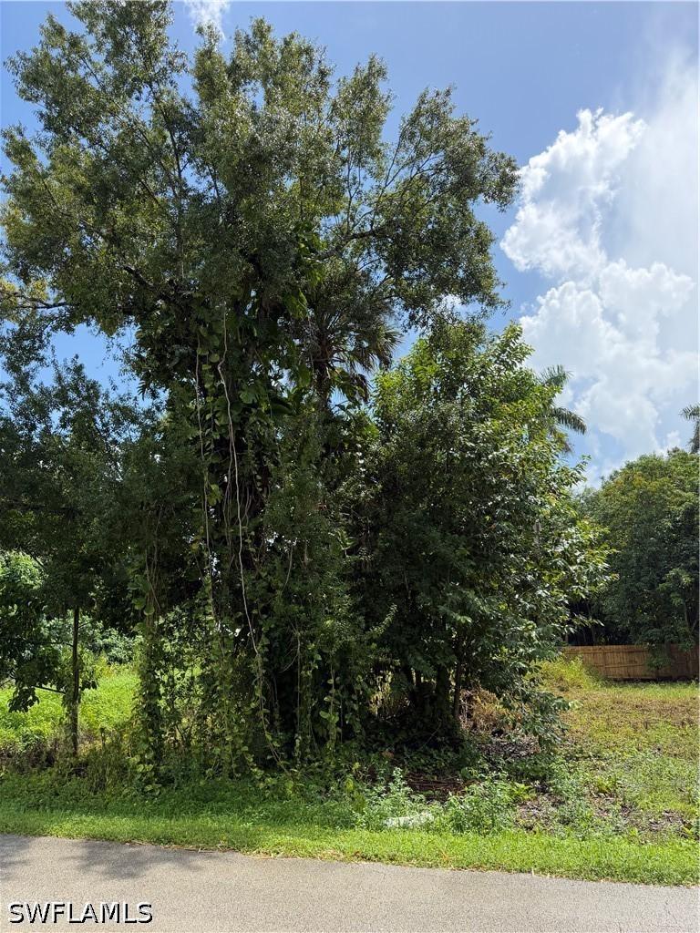 557 Sacramento St., North Fort Myers, FL 33903