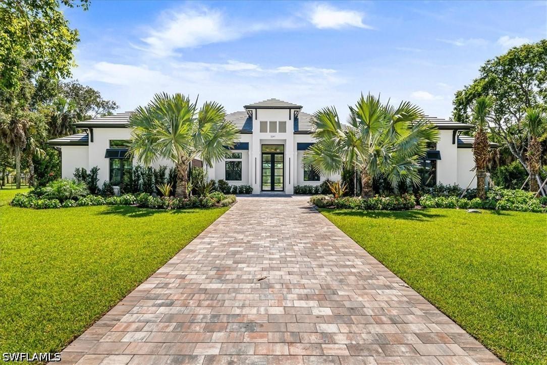 3241 German Woods Ct, Naples, FL 34116