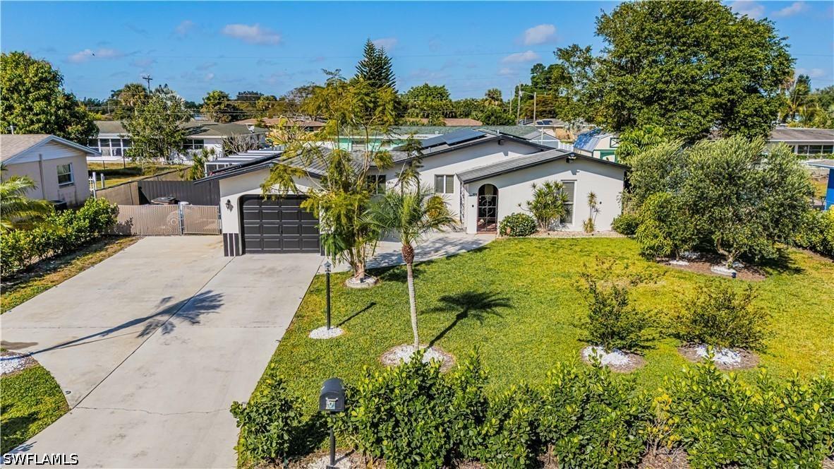 106 Starview Ave., Lehigh Acres, FL 33936