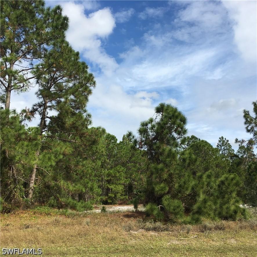 ** 47th Ave., Naples, FL 34120