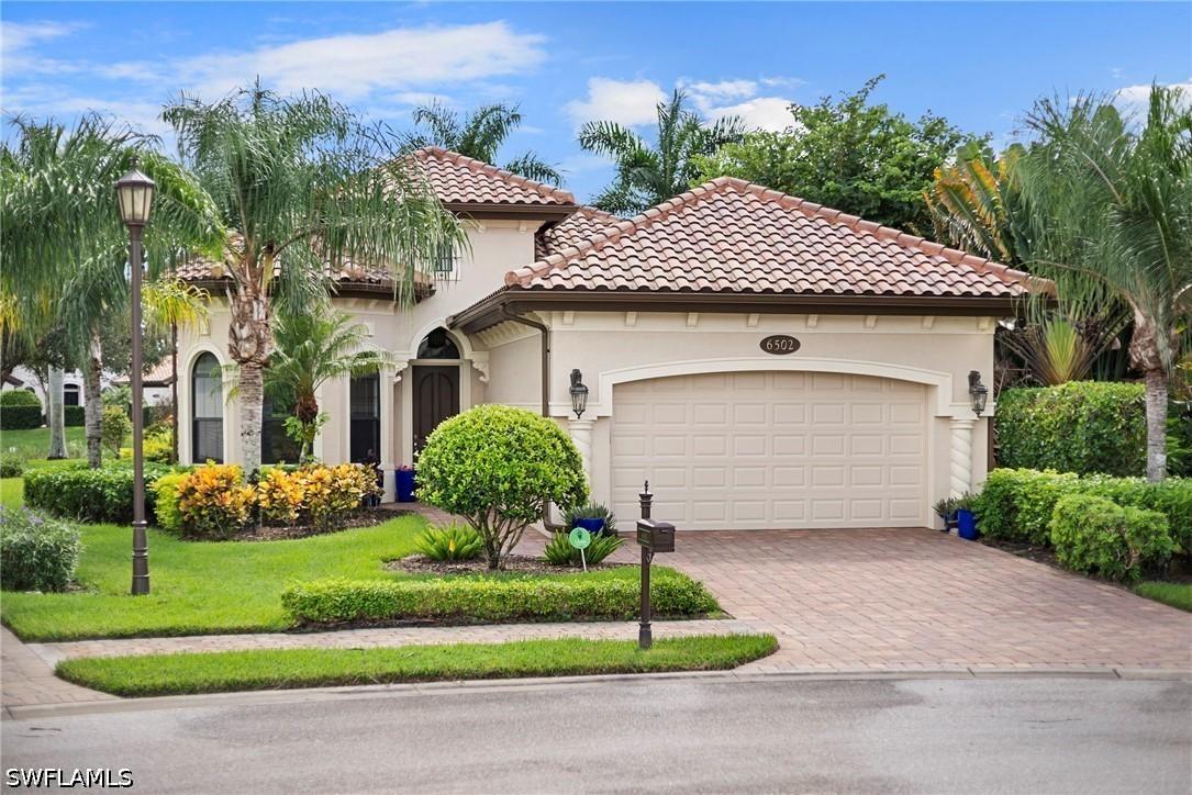 6502 Roma Way, Naples, FL 34113