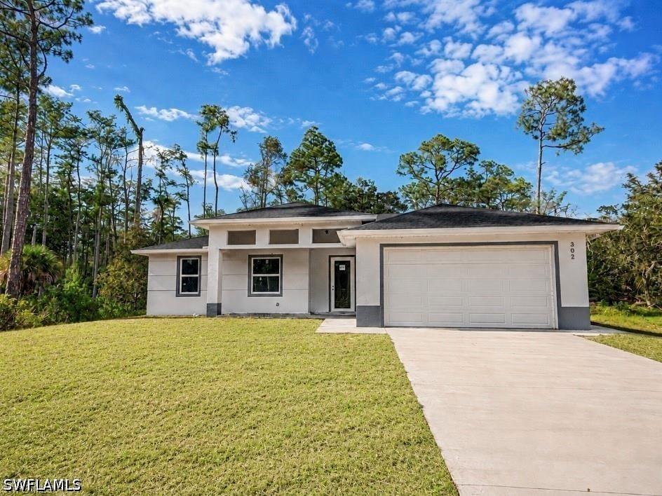 302 Stonybrook Ave., Lehigh Acres, FL 33972