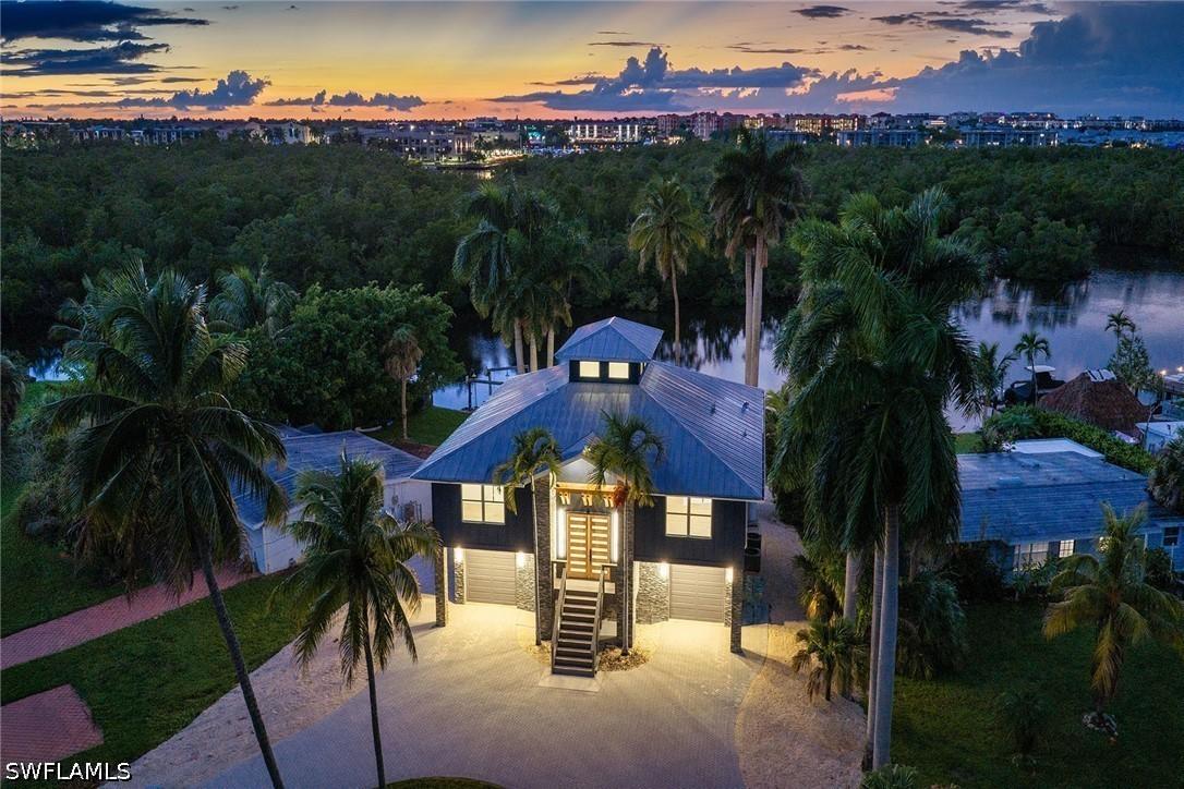 1836 Harbor Ln., Naples, FL 34104