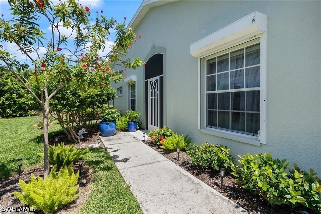 5485 Whitten Dr., Naples, FL 34104