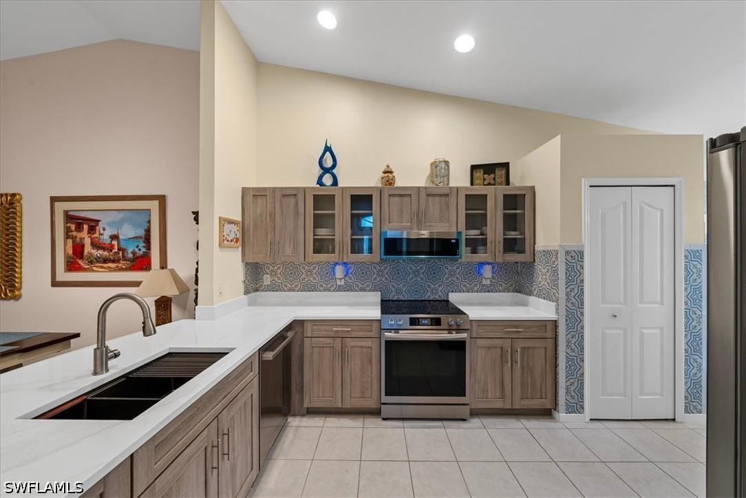 5485 Whitten Dr., Naples, FL 34104