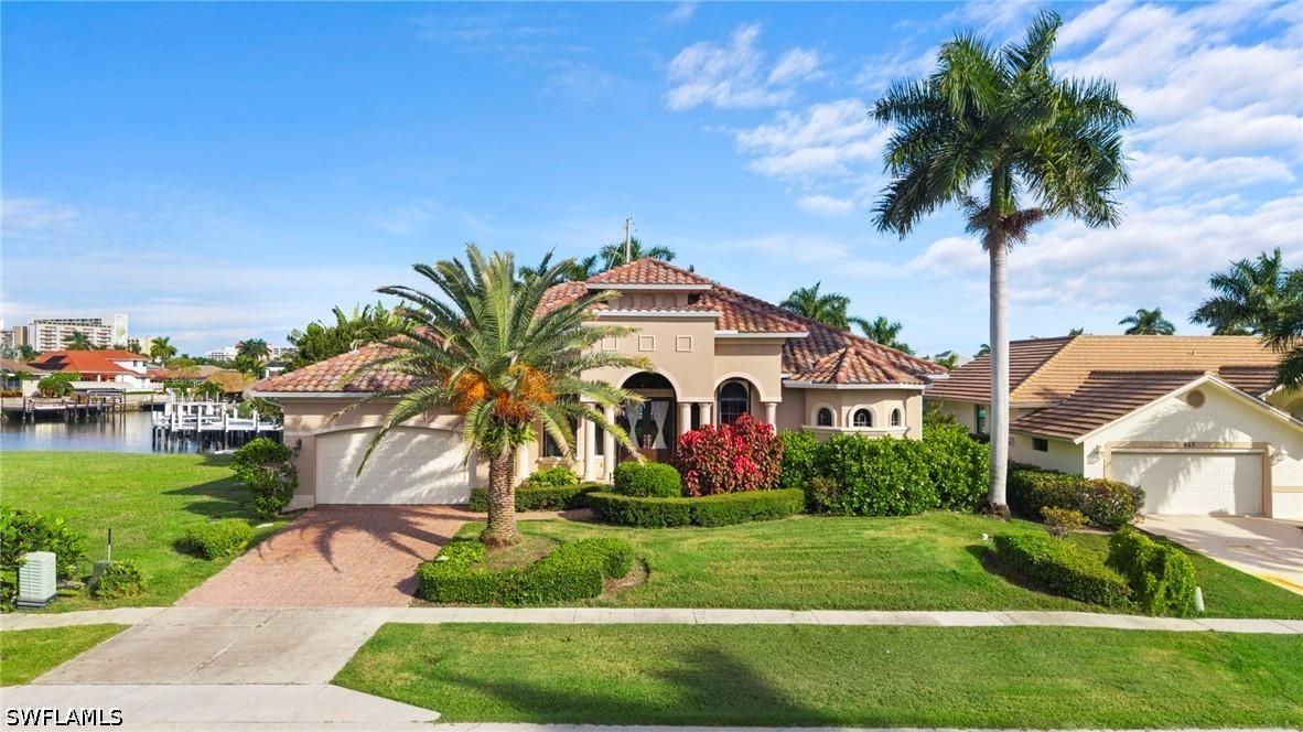 879 Banyan Ct., Marco Island, FL 34145