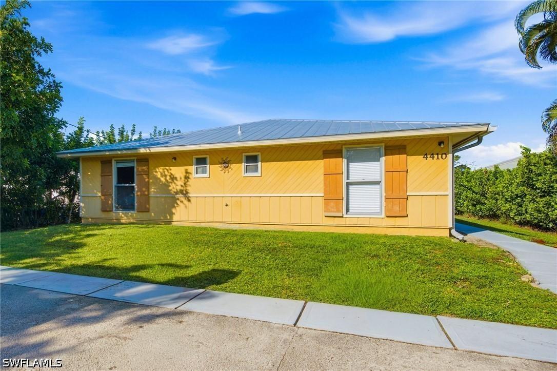 4410 Outer Dr., Naples, FL 34112
