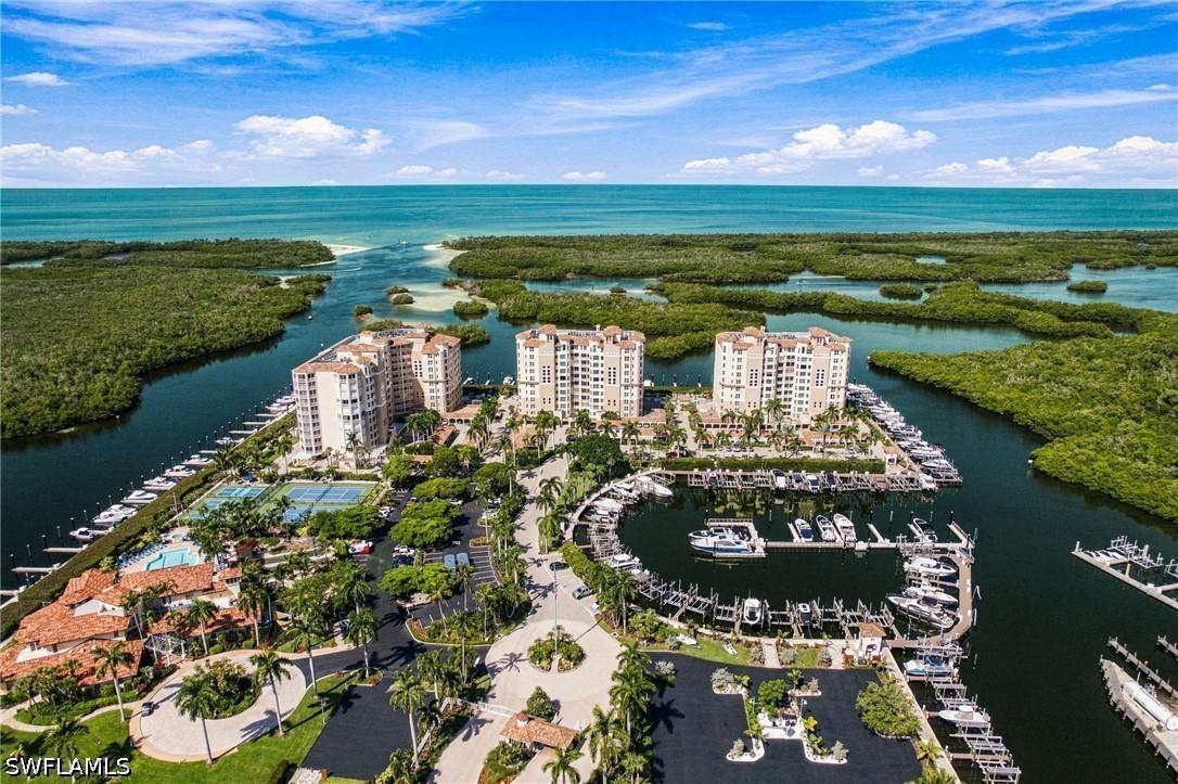 425 Dockside Dr. #703, Naples, FL 34110