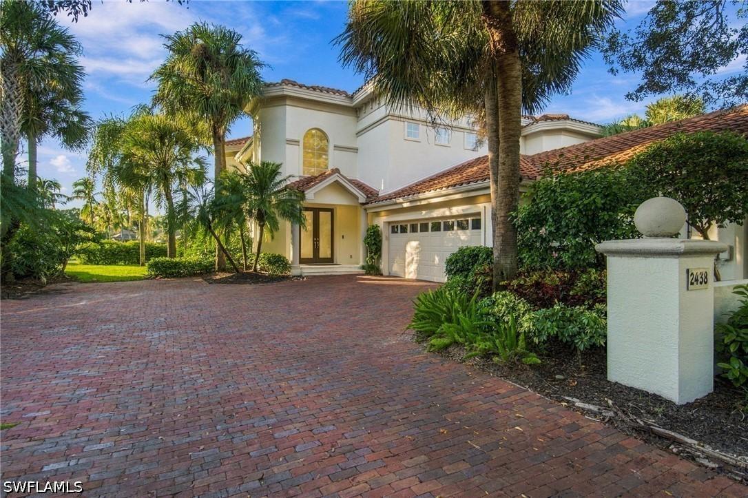 2438 Terra Verde Ln., Naples, FL 34105
