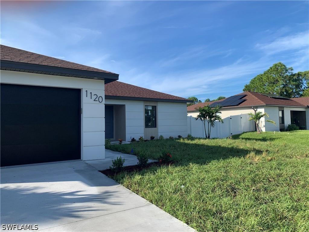 1120 Fontana St., Lehigh Acres, FL 33974
