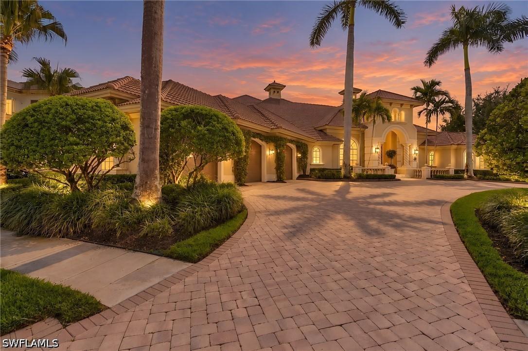 2350 Cheshire Ln., Naples, FL 34109