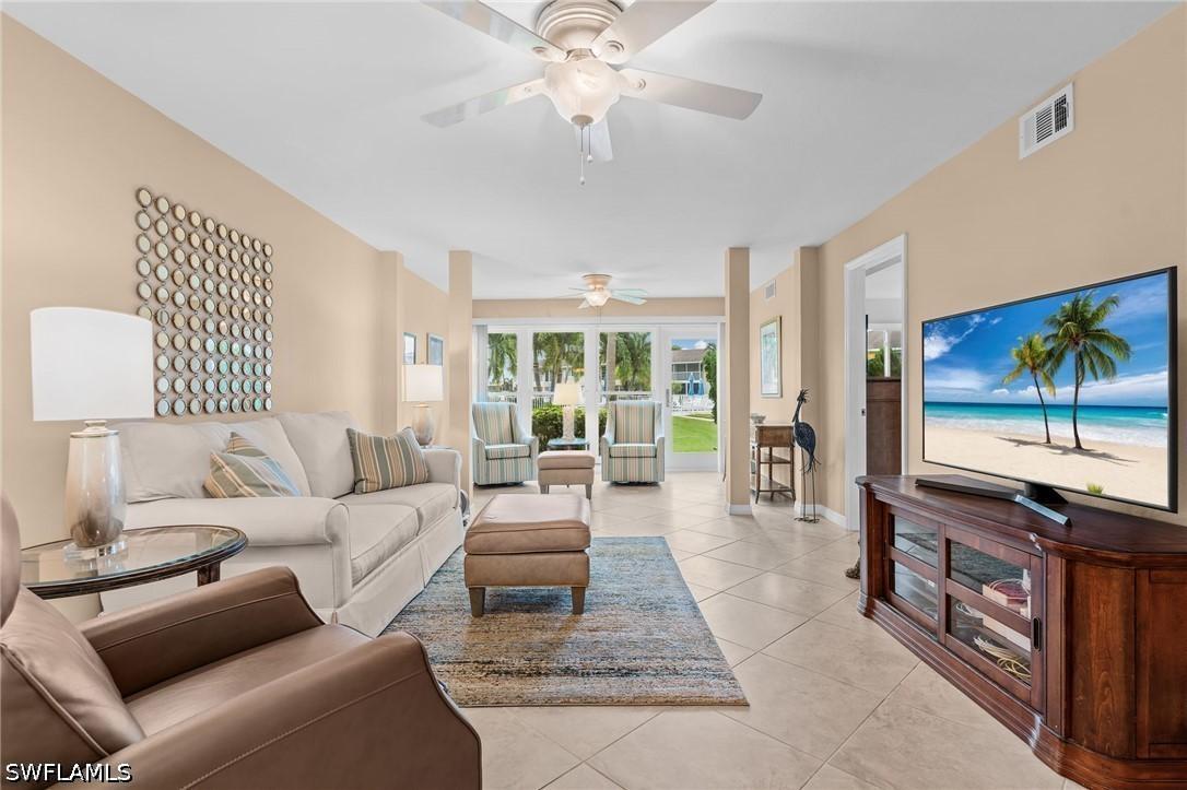 160 Palm Dr. #5, Naples, FL 34112