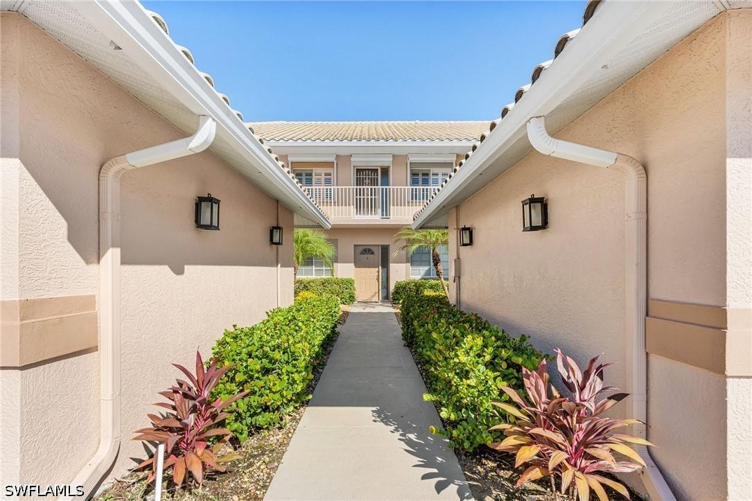 9061 Michael Cir. #10, Naples, FL 34113