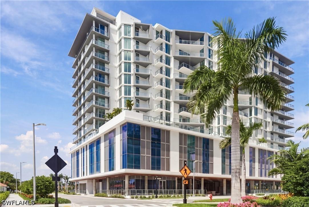 1925 Metropolitan Blvd. #1204, Naples, FL 34112