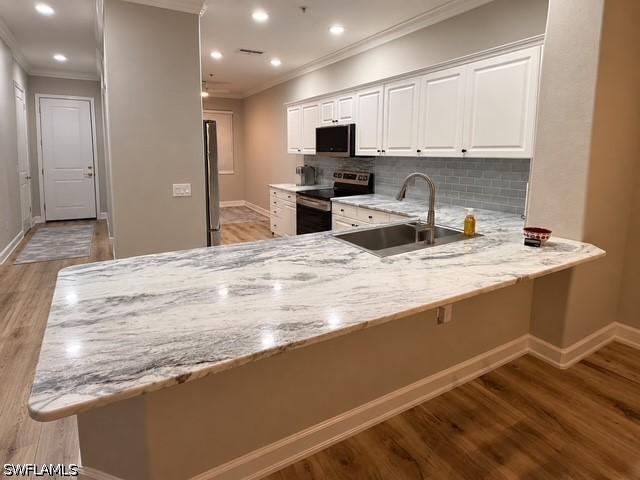 4864 Hampshire Ct. #104, Naples, FL 34112