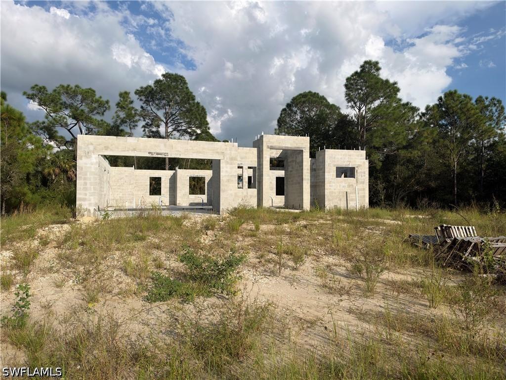 515 Edward Hall Ave., Lehigh Acres, FL 33974