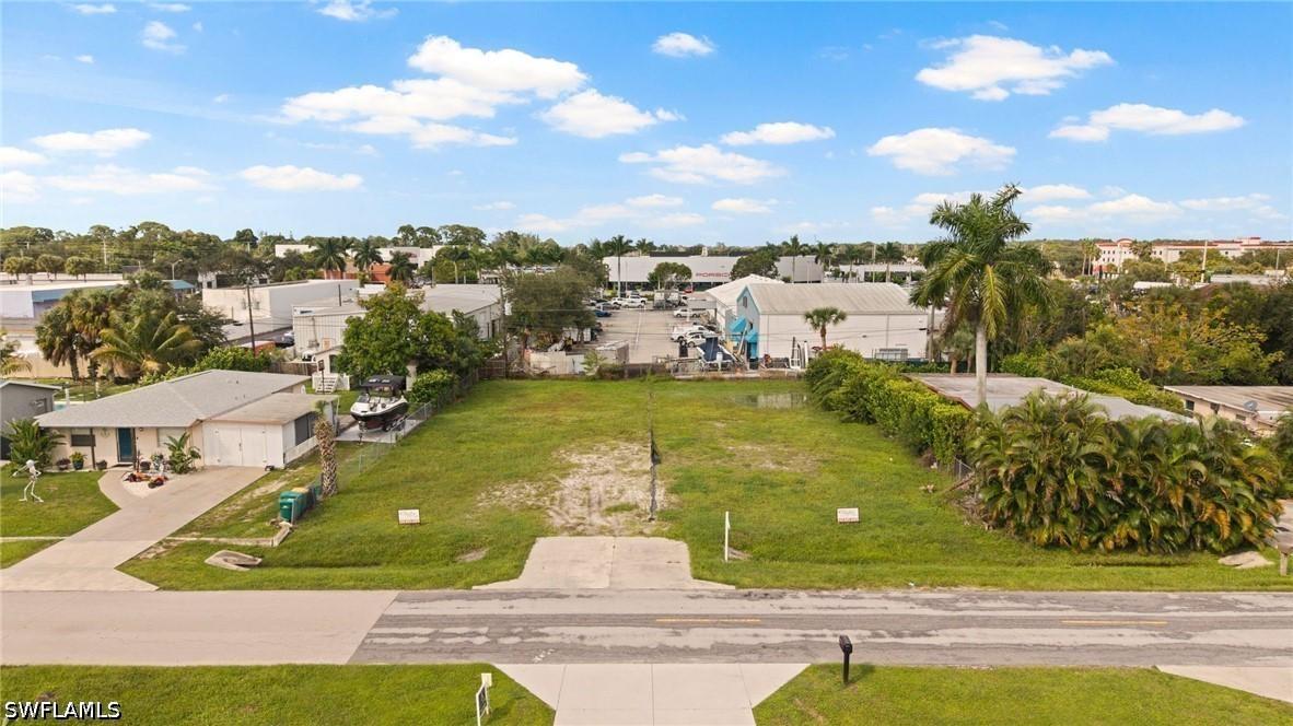 3195 Connecticut Ave., Naples, FL 34112