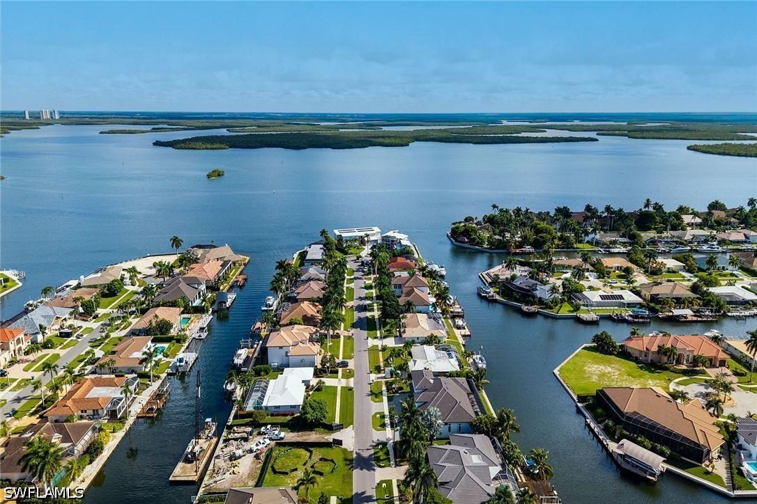 1763 Wavecrest Ct., Marco Island, FL 34145