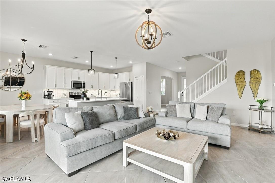 2114 Hamlin St., Naples, FL 34120