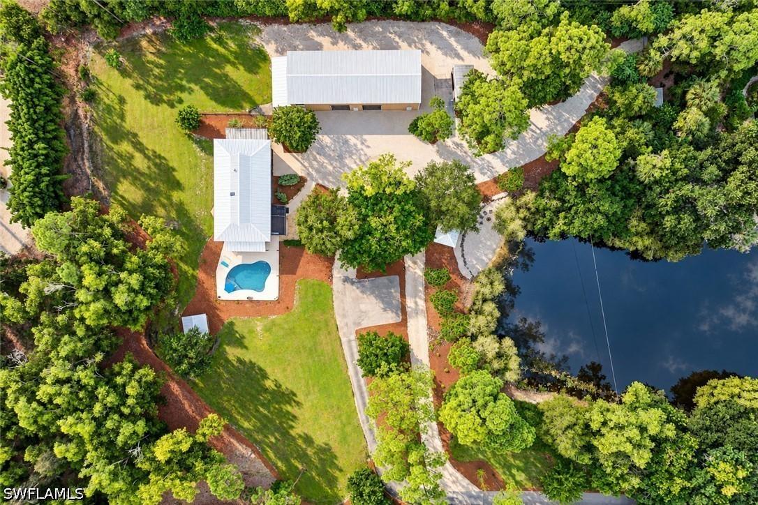 5710 Autumn Oaks Ln., Naples, FL 34119