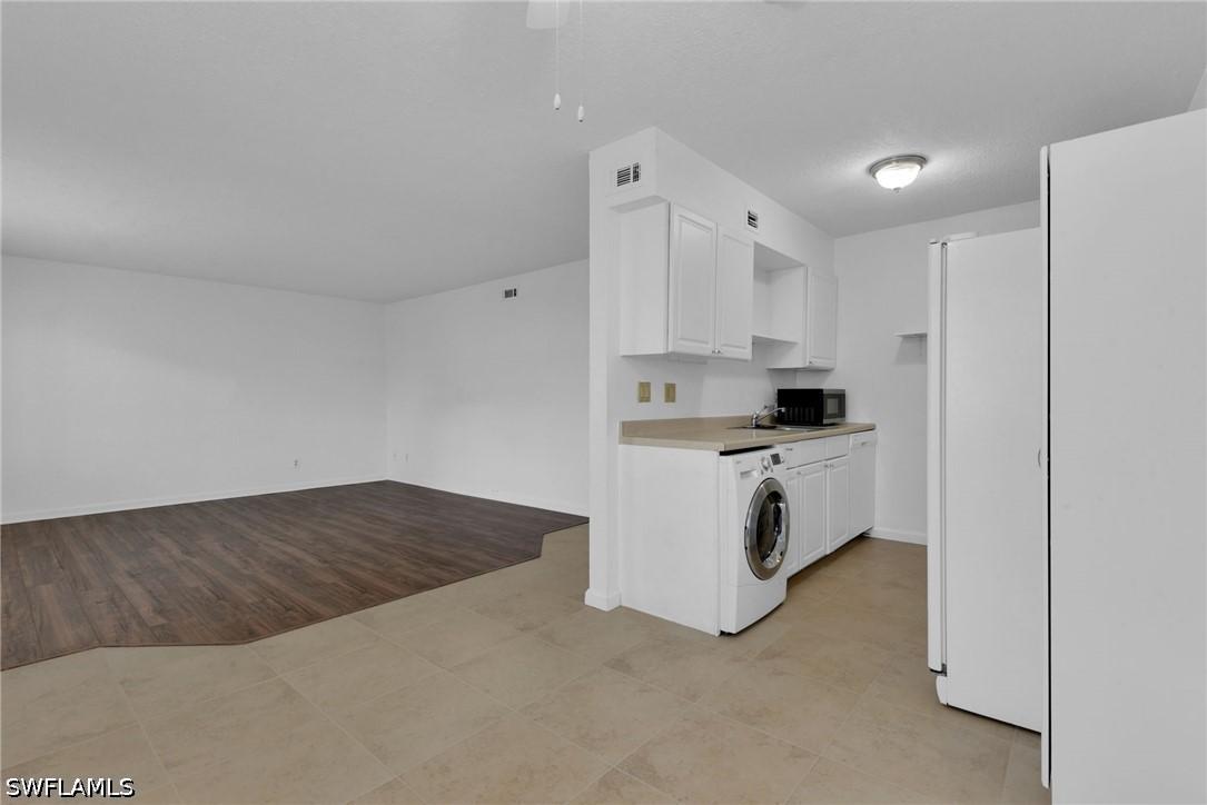 4617 Bayshore Dr. #H5, Naples, FL 34112