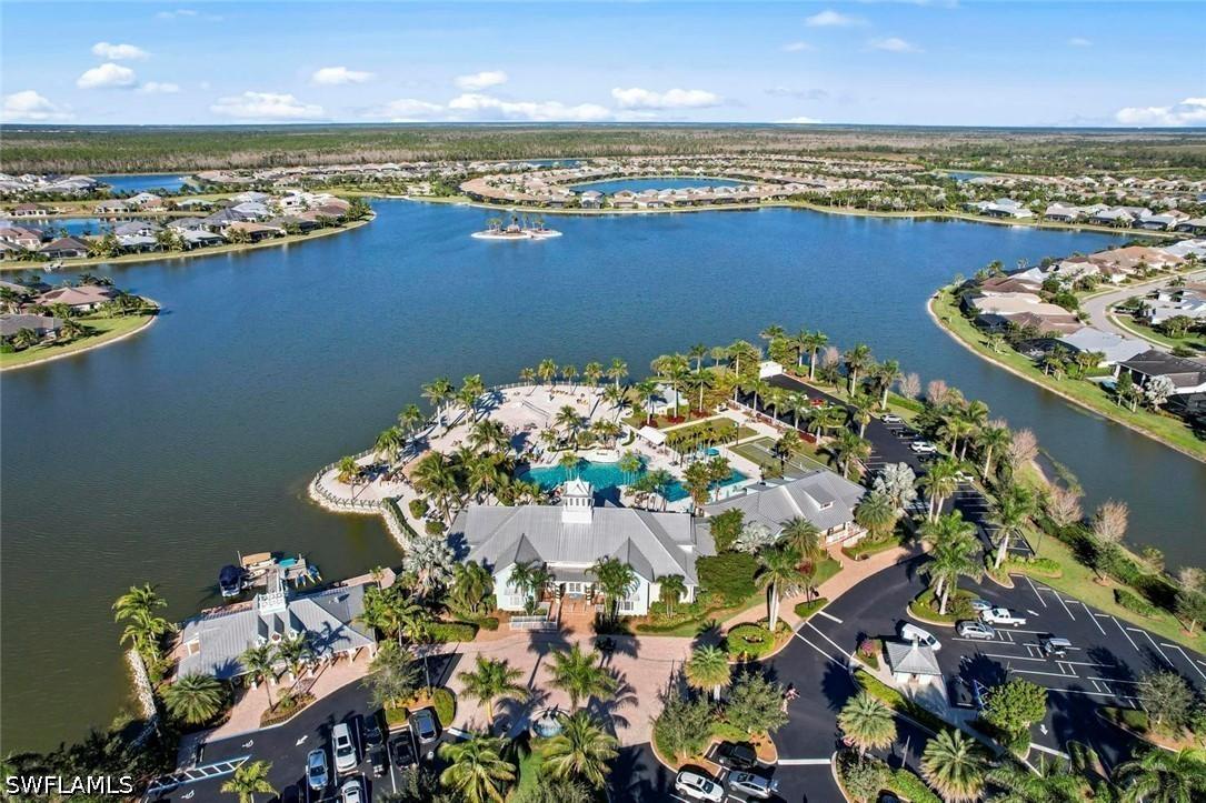 14731 Edgewater Cir., Naples, FL 34114