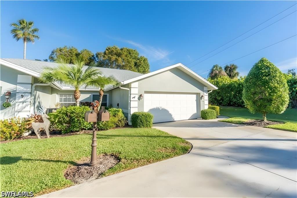 1704 Royal Cir. #602, Naples, FL 34112