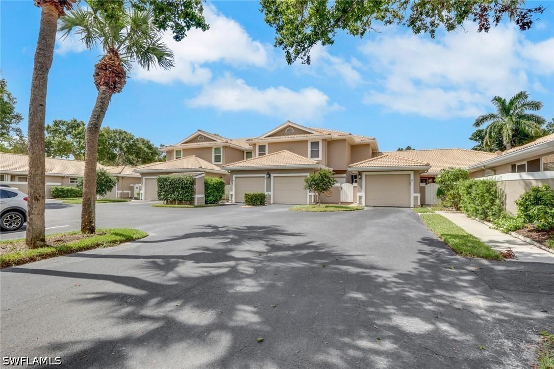351 Emerald Bay Cir. #R7, Naples, FL 34110