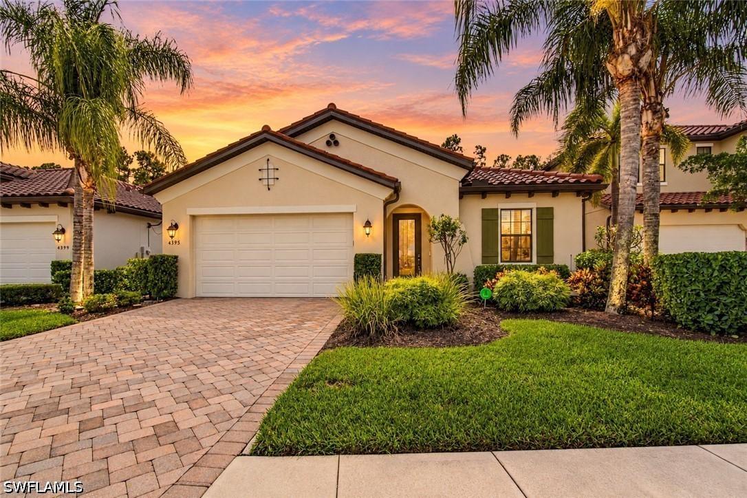 4395 Raffia Palm Cir., Naples, FL 34119