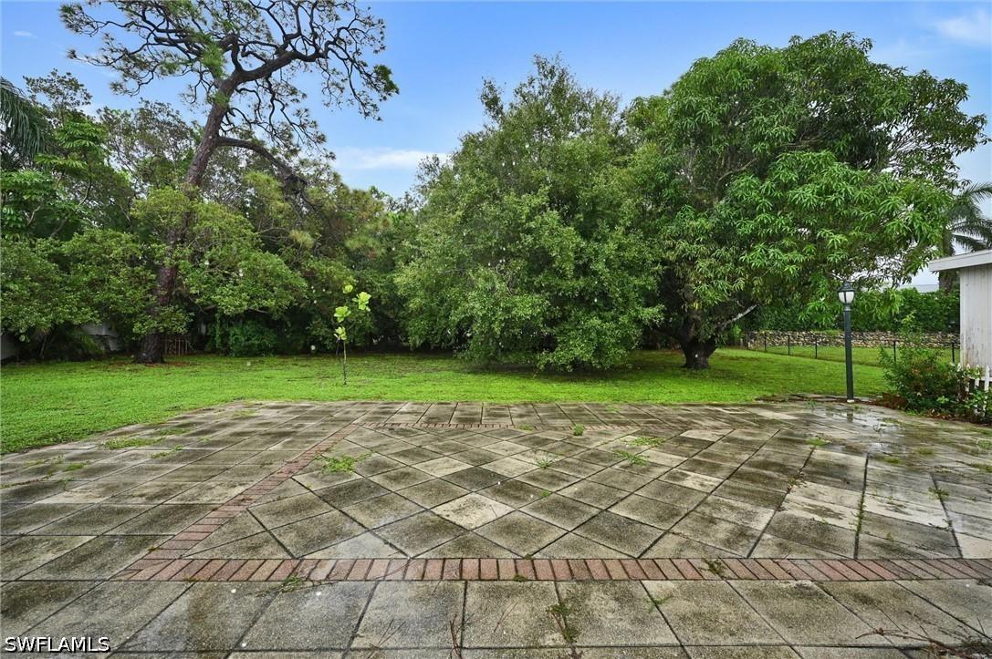 626 Rudder Rd., Naples, FL 34102