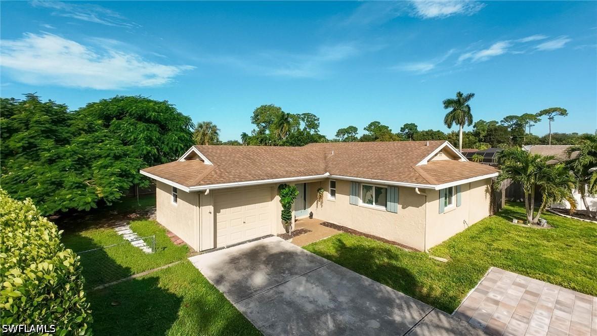 3490 Santiago Way, Naples, FL 34105