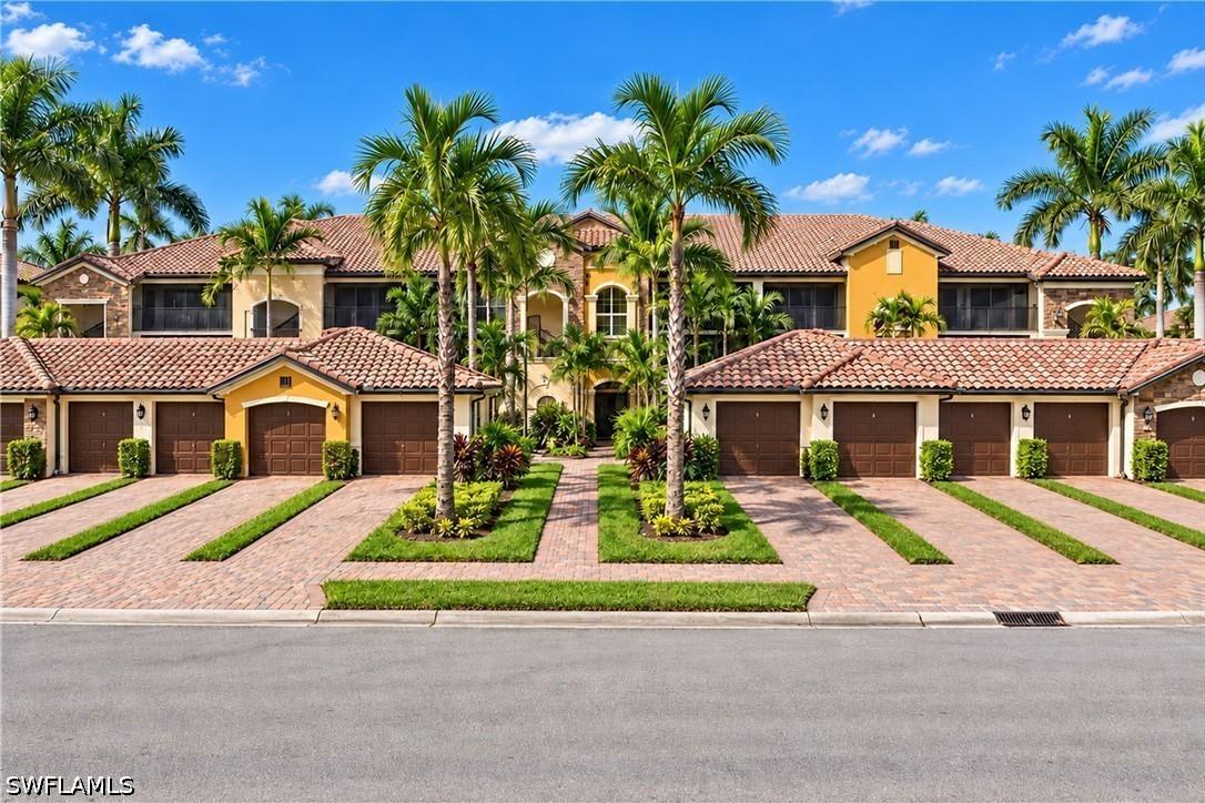 9521 Avellino Way #2422, Naples, FL 34113