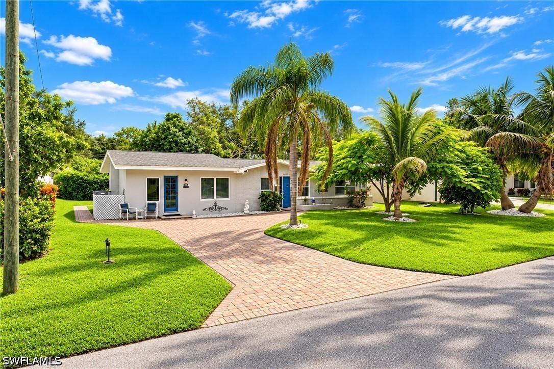 28069 Sunset Dr., Bonita Springs, FL 34134