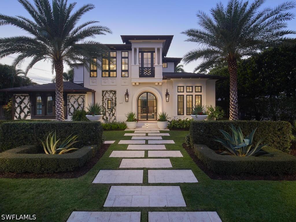167 4th St., Naples, FL 34102