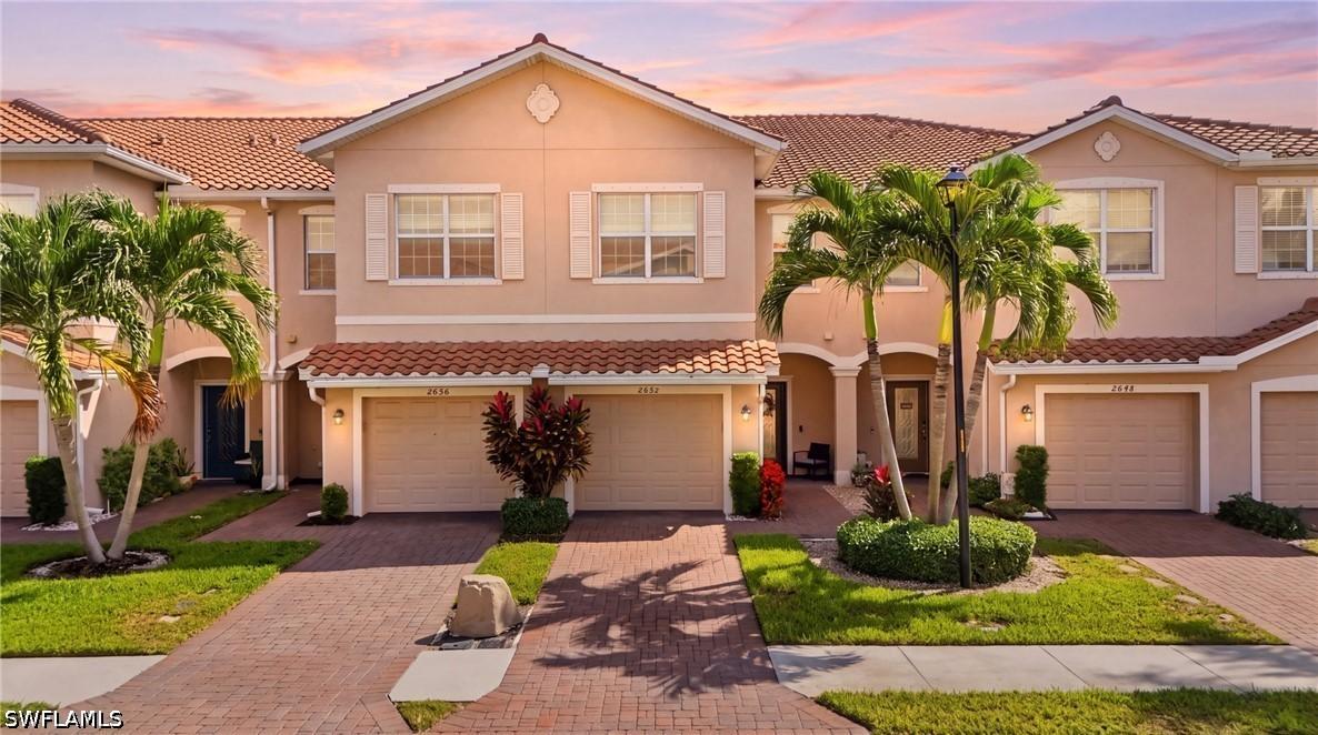 2652 Blossom Way, Naples, FL 34120