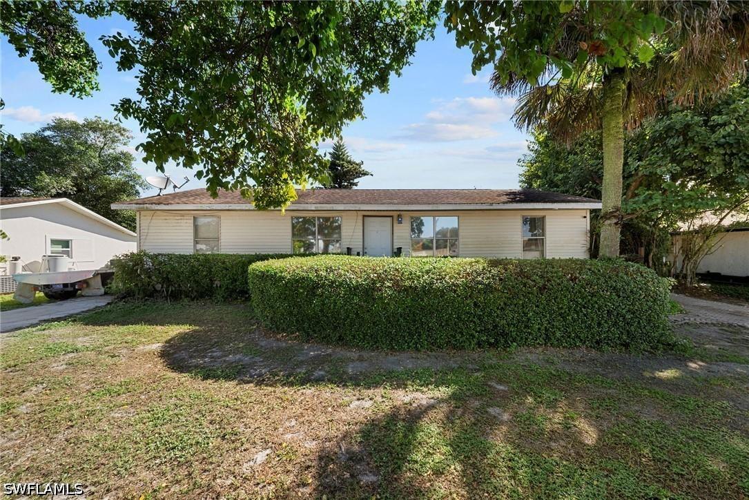 1960 49th St., Naples, FL 34116