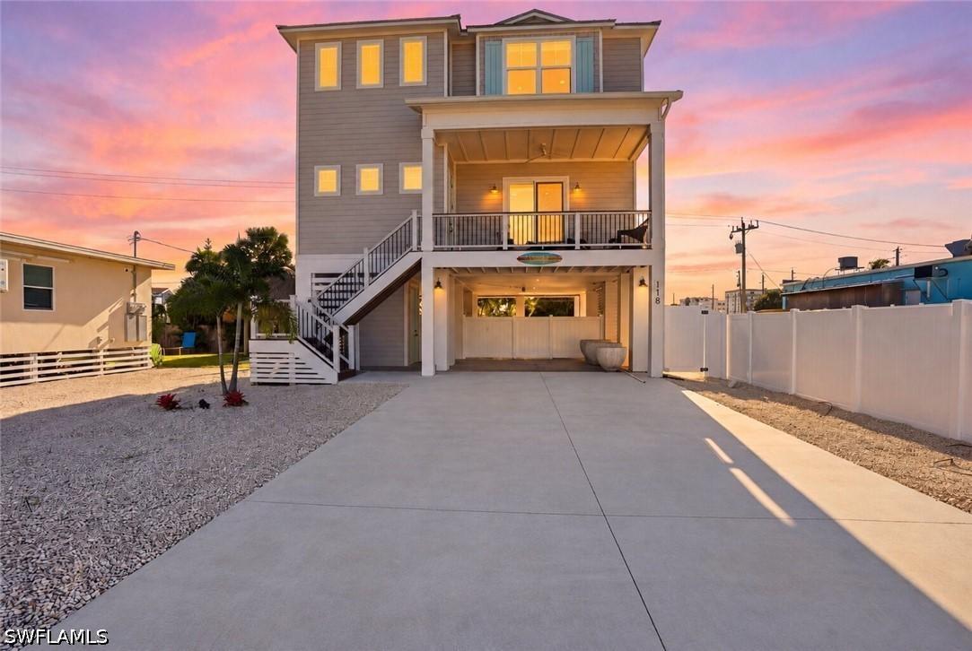 118 Fairweather Ln., Fort Myers Beach, FL 33931