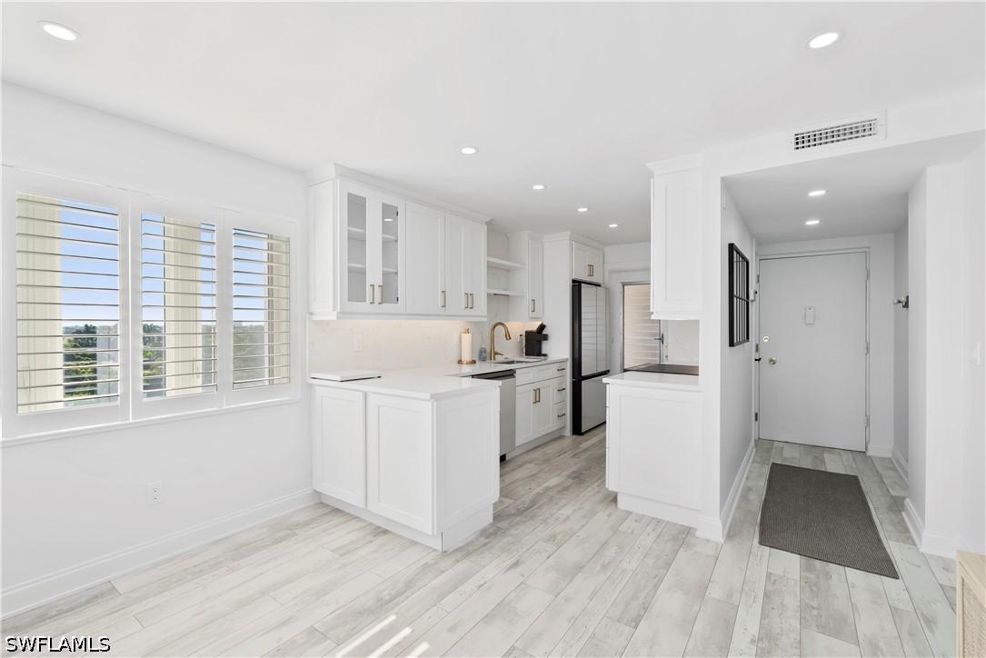 1300 Gulf Shore Blvd. #703, Naples, FL 34102