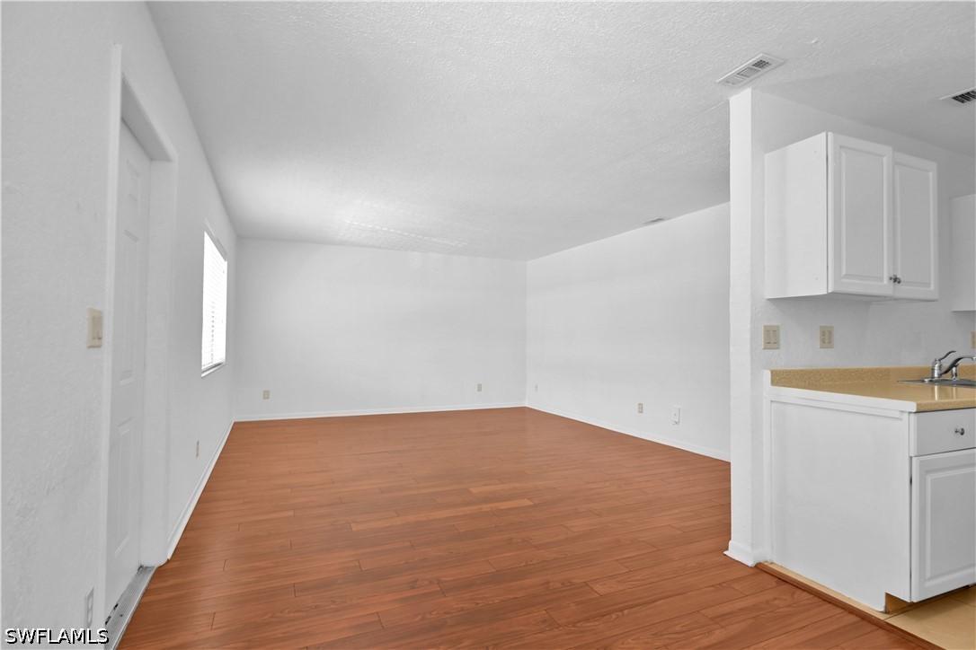 4611 Bayshore Dr. #O5, Naples, FL 34112