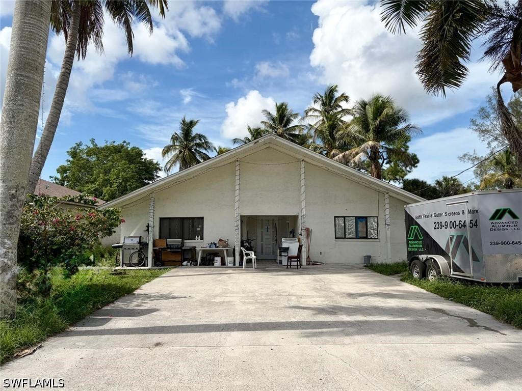 5395 Carolina Ave., Naples, FL 34113