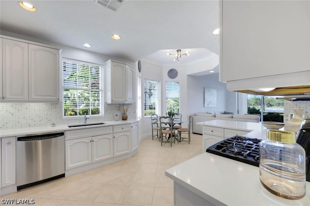 3695 Montreux Ln. #101, Naples, FL 34114