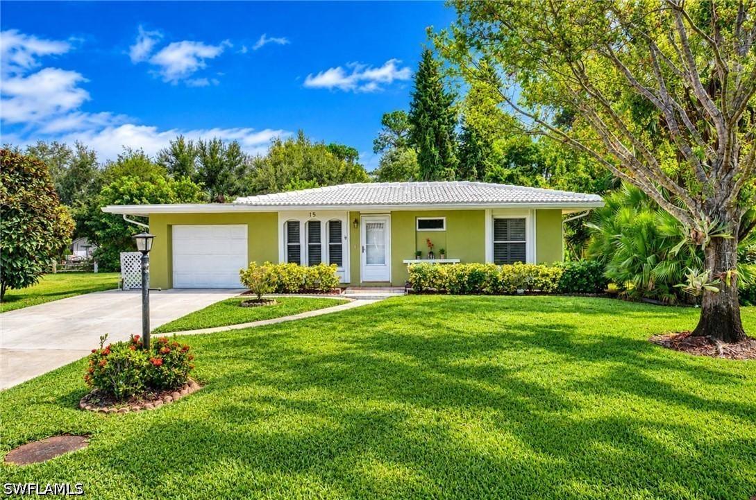 15 Maui Cir., Naples, FL 34112