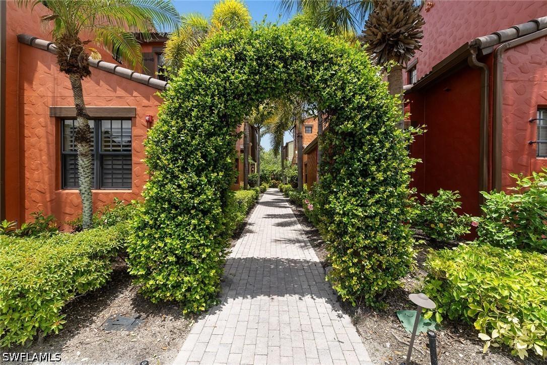 8957 Malibu St. #502, Naples, FL 34113