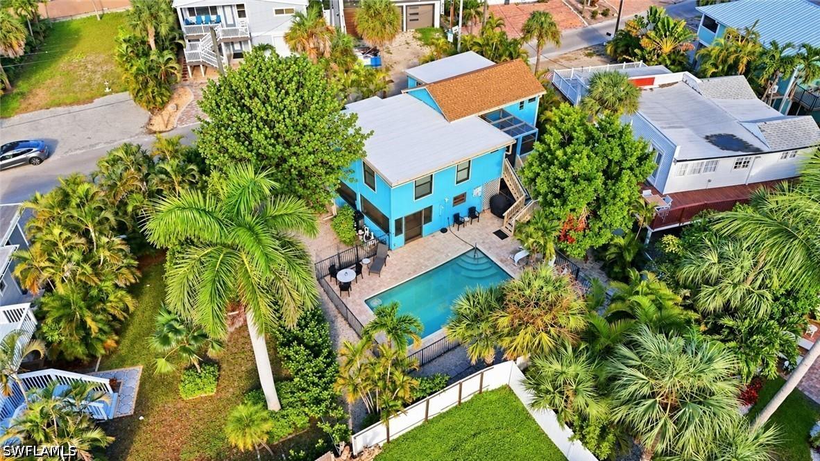 210 Miramar St., Fort Myers Beach, FL 33931