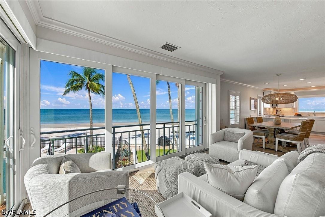 2401 Gulf Shore Blvd. #8, Naples, FL 34103