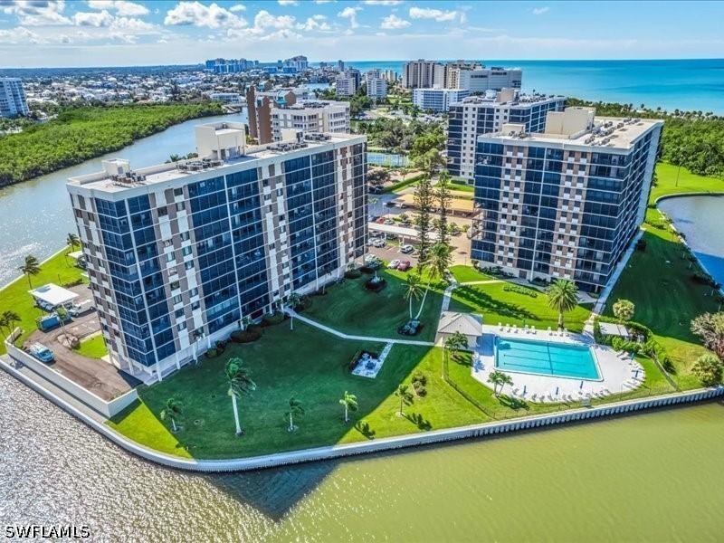 17 Bluebill Ave. #904, Naples, FL 34108