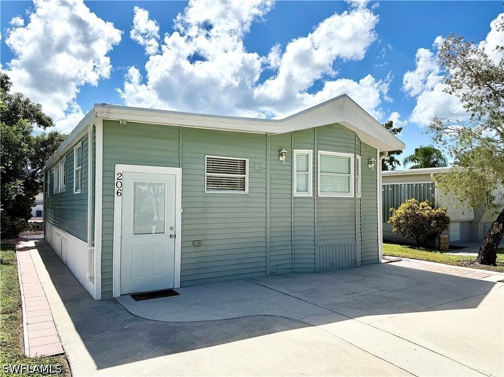 206 Cheetah Dr., Naples, FL 34114